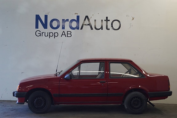 Opel Corsa 2 of 19