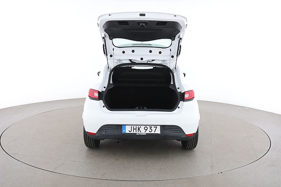 Renault Clio 17 of 30