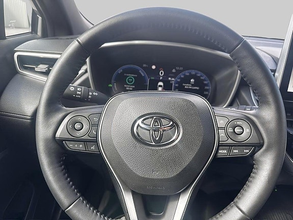 Toyota Corolla Cross 9 of 12