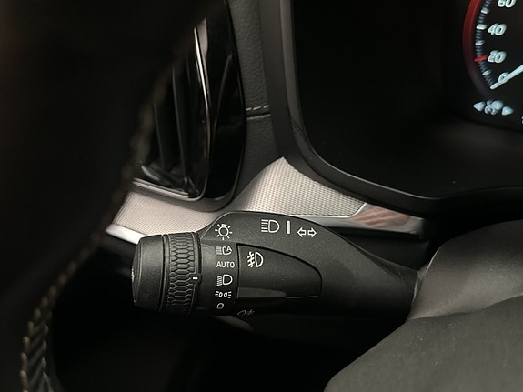 Volvo V60 20 of 30