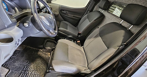 Nissan e-NV200 9 of 14