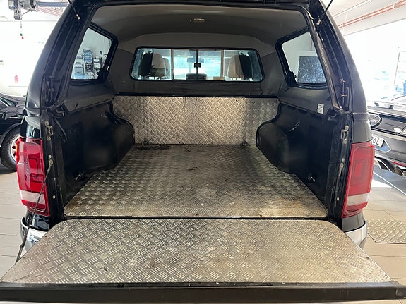 Volkswagen Amarok 11 of 11