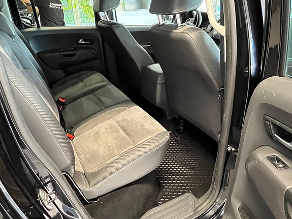 Volkswagen Amarok 9 of 11