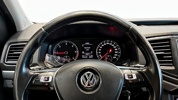 Volkswagen Amarok 23 of 24