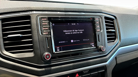 Volkswagen Amarok 18 of 24