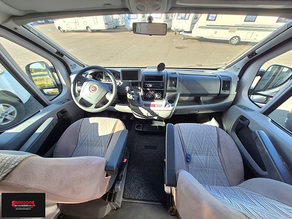 Adria TWIN 6M 4 of 11