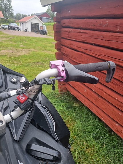 Polaris Assault rmk 800 4 of 4