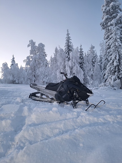 Polaris Assault rmk 800 2 of 4
