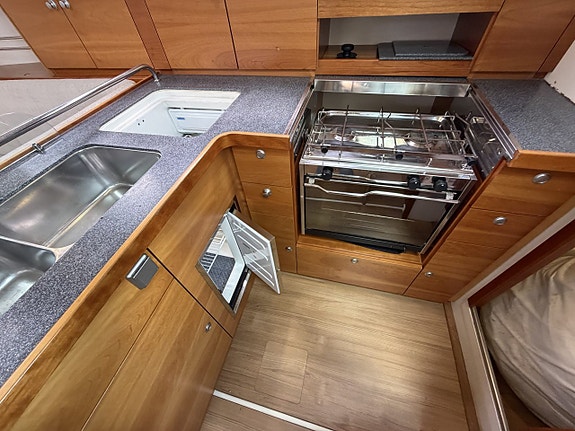 Hanse 370 5 of 10