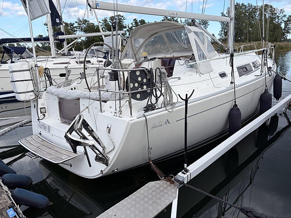 Hanse 370 2 of 10
