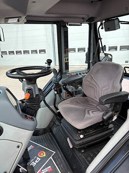 Valtra A93 Hitech / Lastare / Frontlyft / Front-PTO 10 of 10