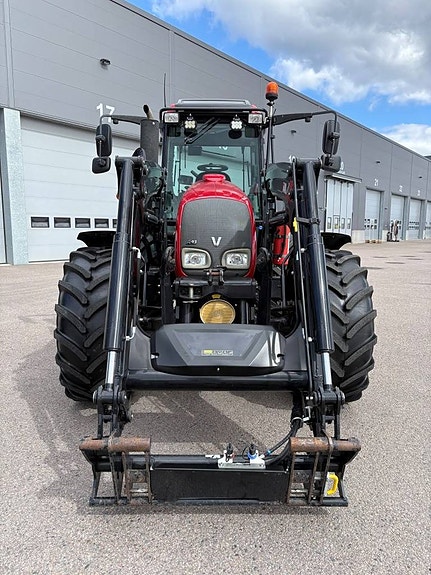 Valtra A93 Hitech / Lastare / Frontlyft / Front-PTO 3 of 10