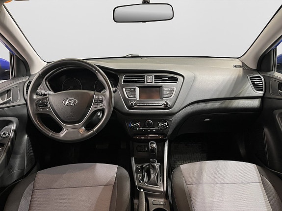 Hyundai i20 12 of 18