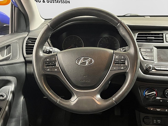 Hyundai i20 13 of 18