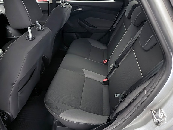 Ford Focus 11 of 19