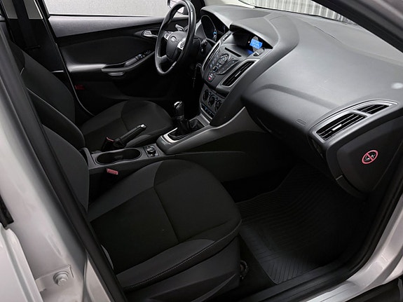 Ford Focus 12 of 19