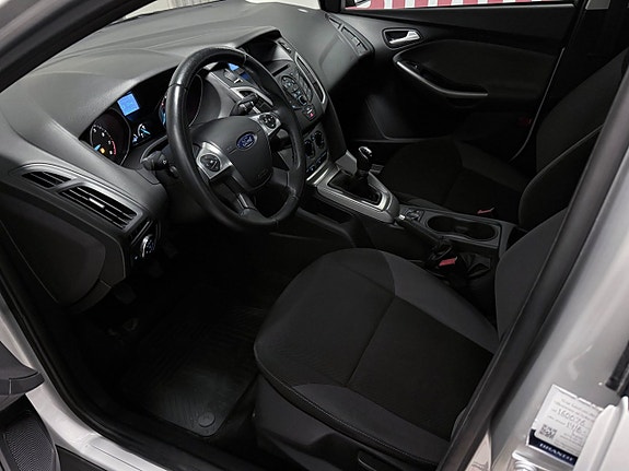 Ford Focus 9 of 19
