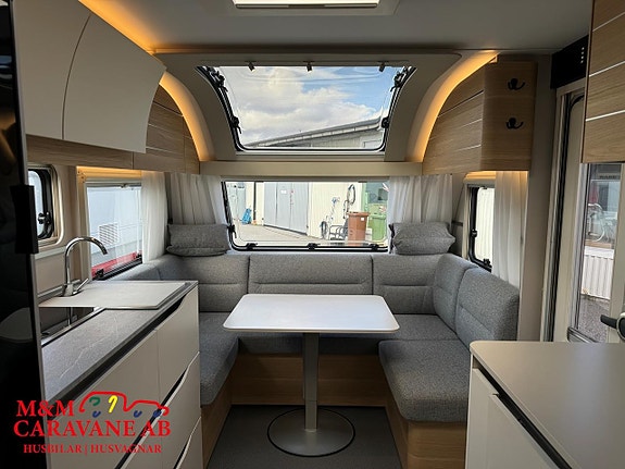 Adria ADORA 572 UT 11 of 15