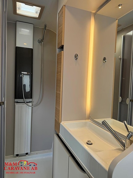Adria ADORA 572 UT 8 of 15