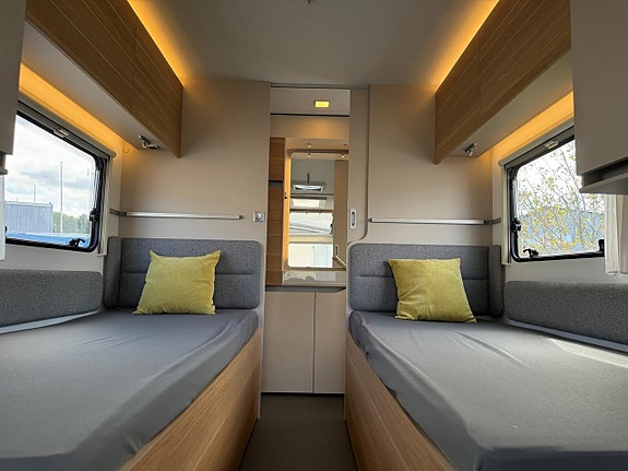 Adria ADORA 572 UT Långbäddar 6 of 15