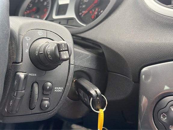 Renault Clio 18 of 19