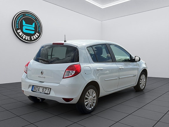 Renault Clio 3 of 19