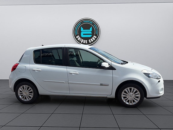 Renault Clio 2 of 19