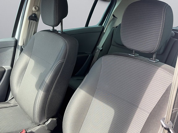 Renault Clio 14 of 19