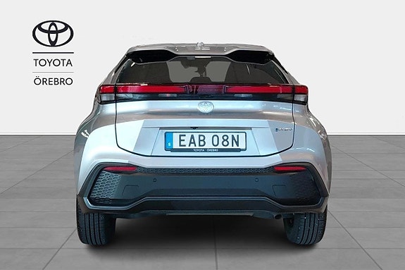 Toyota C-HR 4 of 10