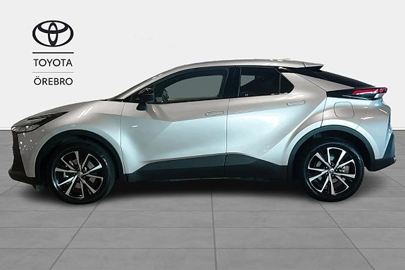 Toyota C-HR 2 of 10