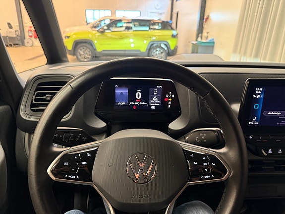 Volkswagen ID. Buzz 10 of 13