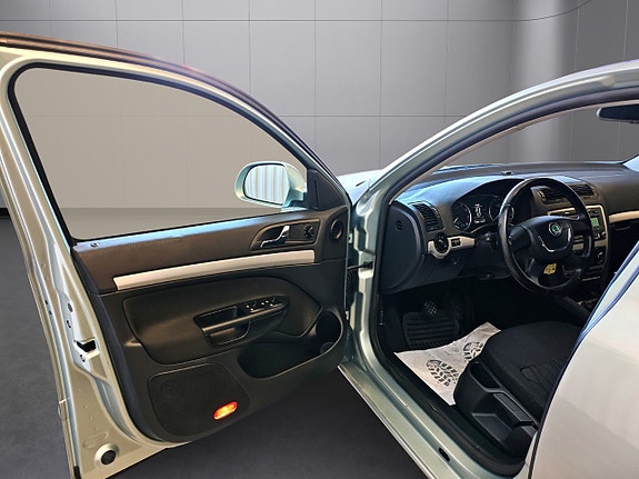 Skoda Octavia 10 of 21