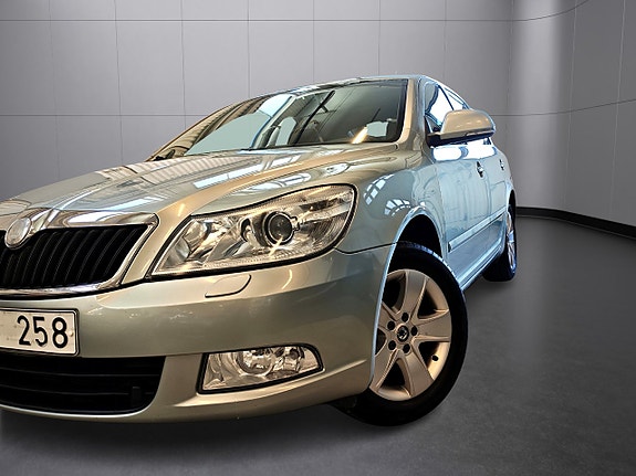 Skoda Octavia 2 of 21
