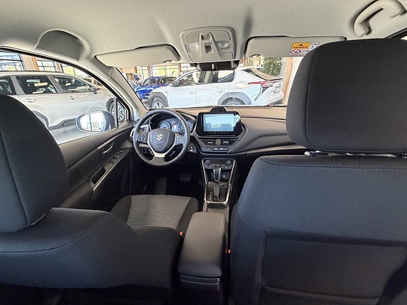 Suzuki S-Cross 10 of 18