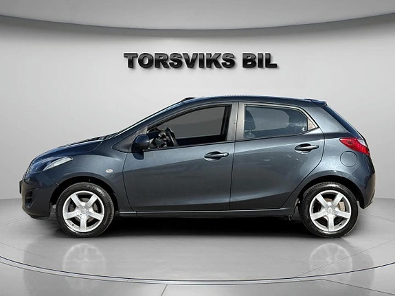 Mazda 2 3 of 21