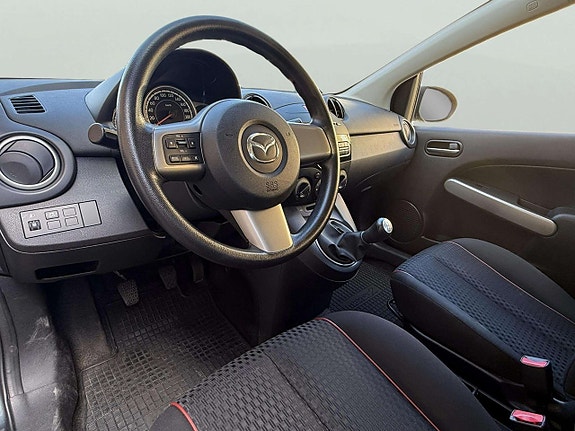 Mazda 2 12 of 21