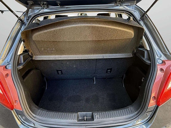 Mazda 2 16 of 21