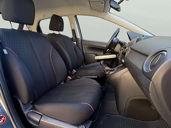 Mazda 2 13 of 21