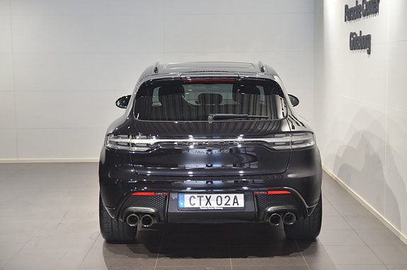 Porsche Macan GTS 7 of 17