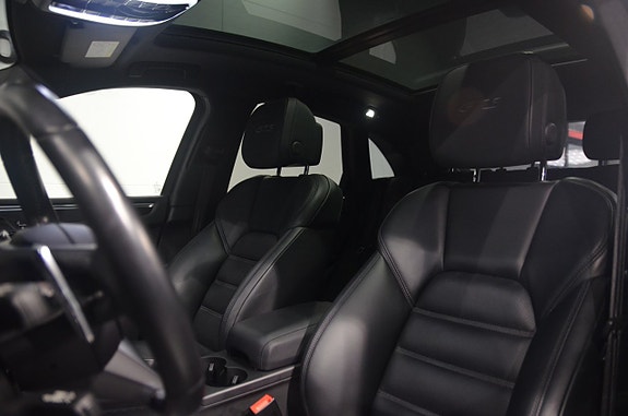 Porsche Macan GTS 11 of 17