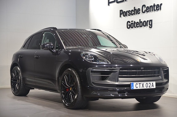 Porsche Macan GTS 2 of 17