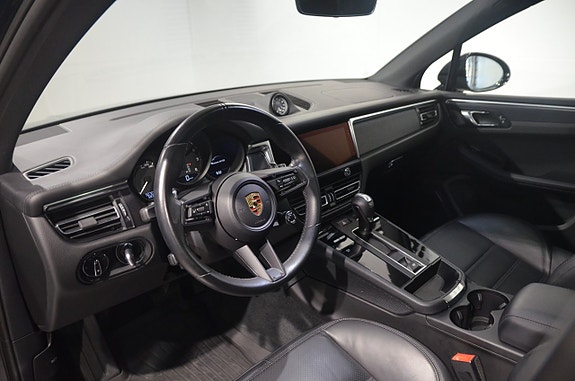 Porsche Macan GTS 12 of 17