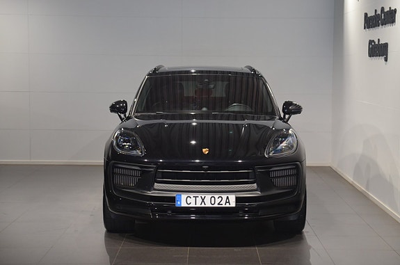 Porsche Macan GTS 3 of 17