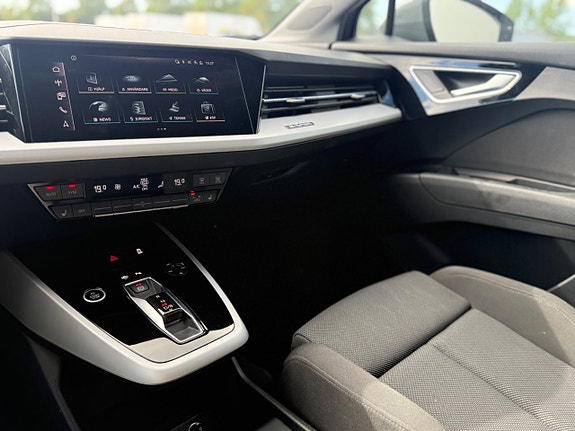 Audi Q4 e-tron 7 of 13