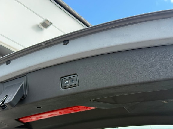 Audi Q4 e-tron 10 of 13