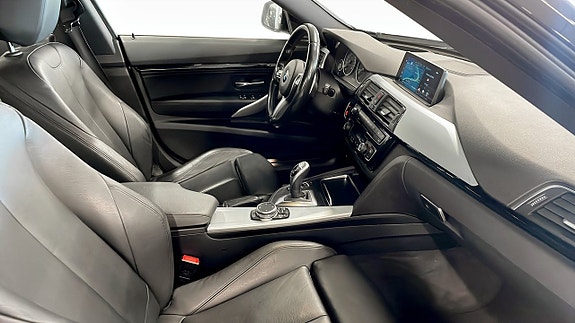 BMW 340i 3 of 9