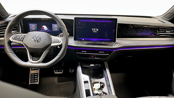 Volkswagen Passat 10 of 12