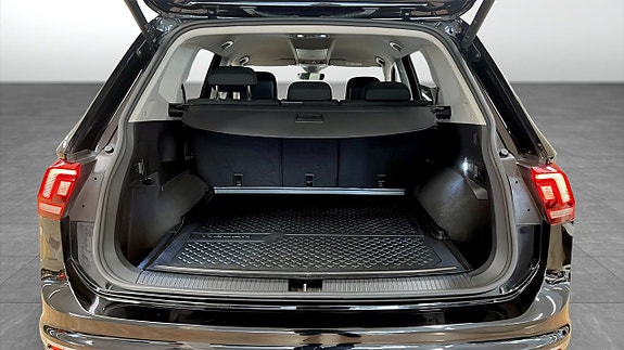 Volkswagen Tiguan Allspace 11 of 12