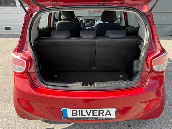 Hyundai i10 12 of 12