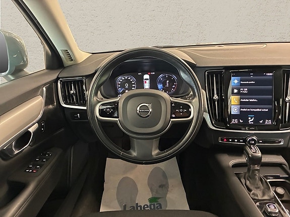 Volvo V90 6 of 12